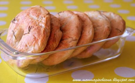 Bagels ovvero ciambelle ebraiche al rosmarino