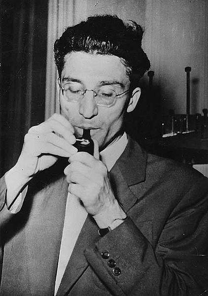 422px-Cesare Pavese 1