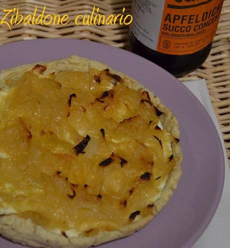Torta salata con cipolle caramellate Torta salata con cipolle caramellate