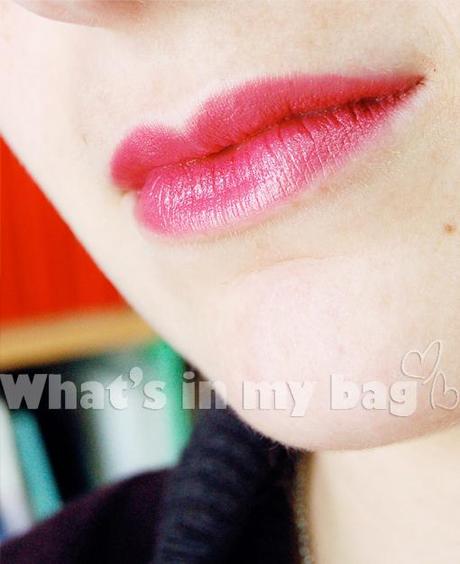 A close up on make up n°138: Estée Lauder, Pure color Vivid Shine Lipstick n°F8 Pink Riot