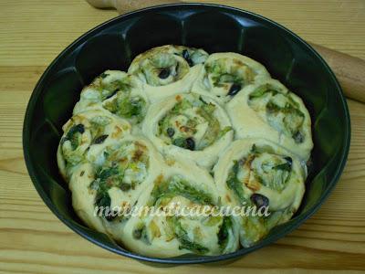 Torta di Rose Salata con Scarola