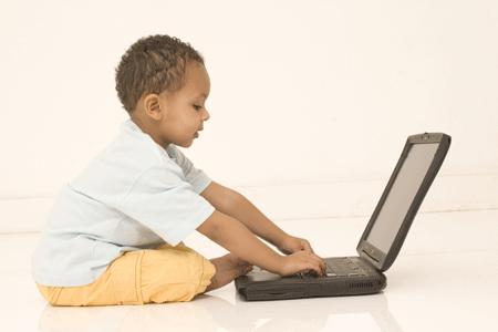 Child-on-laptop450