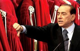 Berlusconi: il 23 marzo in piazza contro parte delle toghe!