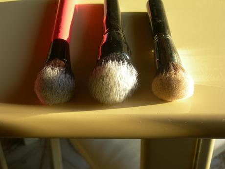 Ecco il set dei Glossy Artist Brush di Neve Cosmetics!