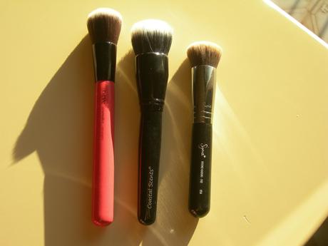 Ecco il set dei Glossy Artist Brush di Neve Cosmetics!