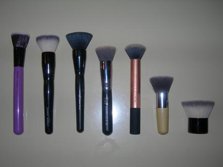 Ecco il set dei Glossy Artist Brush di Neve Cosmetics!