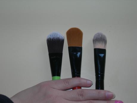 Ecco il set dei Glossy Artist Brush di Neve Cosmetics!