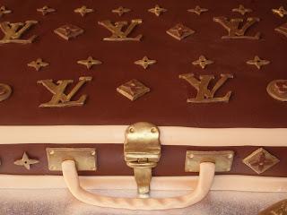 cake louis vuitton