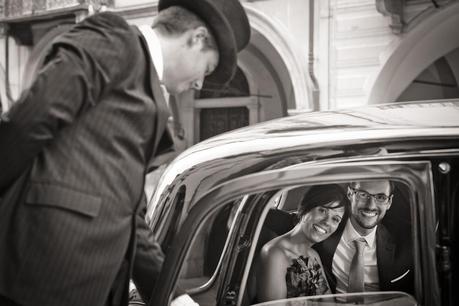 Matrimonio civile simply chic: colore viola per la sposa 1 (29)