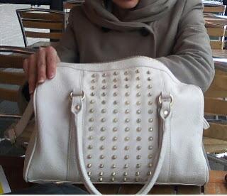 Basta nero! Basta nero!