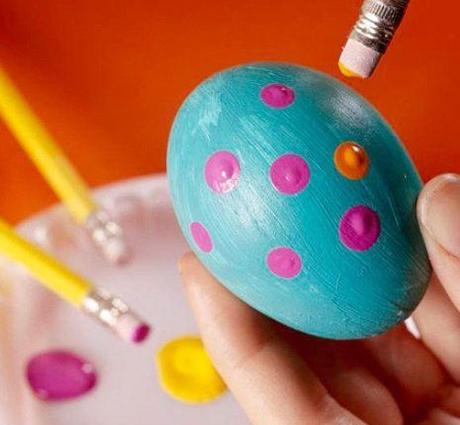 Tavola di Pasqua: uova decorate fai da te