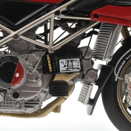 Ducati 916 Superbike Carl Fogarty (1994) Minichamps 1/12