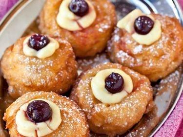 Sfince di San Giuseppe con crema pasticcera