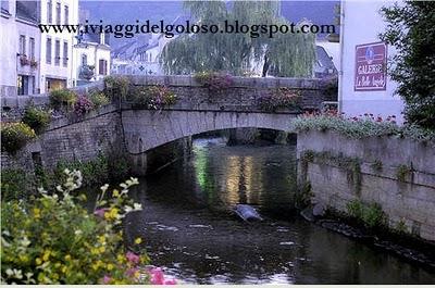 LUOGHI DA NON PERDERE ... PONT-AVEN ...... IL RIFUGIO DI GAUGUIN ... LUOGHI DA NON PERDERE ... PONT-AVEN ...... IL RIFUGIO DI GAUGUIN ...