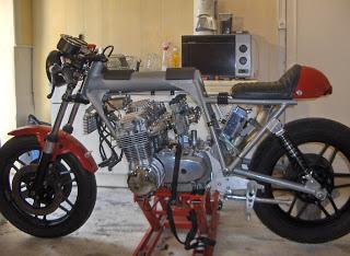 Georges Morokowski's current 900 Sei racer project