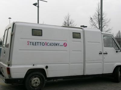 Eventi|Il Workshop che ci insegna a camminare sui tacchi! Eventi|Il Workshop che ci insegna a camminare sui tacchi!