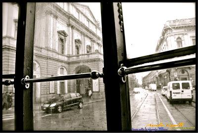 tram nella pioggia, Milano