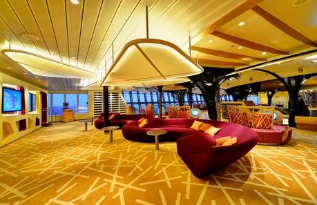 AIDAstella_Chill-Lounge I cantieri Meyer Werft consegnano la nuova AIDA Stella. Il 16 Marzo il battesimo ad Amburgo.