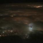 New York, la Freedom Tower spunta tra le nuvole