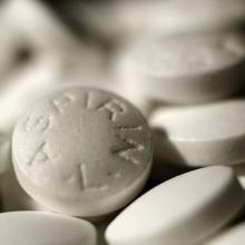 Aspirina, rischi e benefici. Sapevi che assumendo troppa Aspirina si rischia di diventare ciechi?