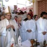 La visita nel 2011 di Papa Francesco nei bassifondi di Buenos Aires04
