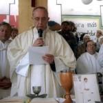 La visita nel 2011 di Papa Francesco nei bassifondi di Buenos Aires02