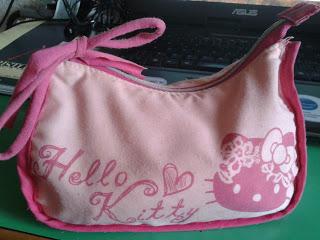 My makeup bag ^-^ e gli irrinunciabili!!!