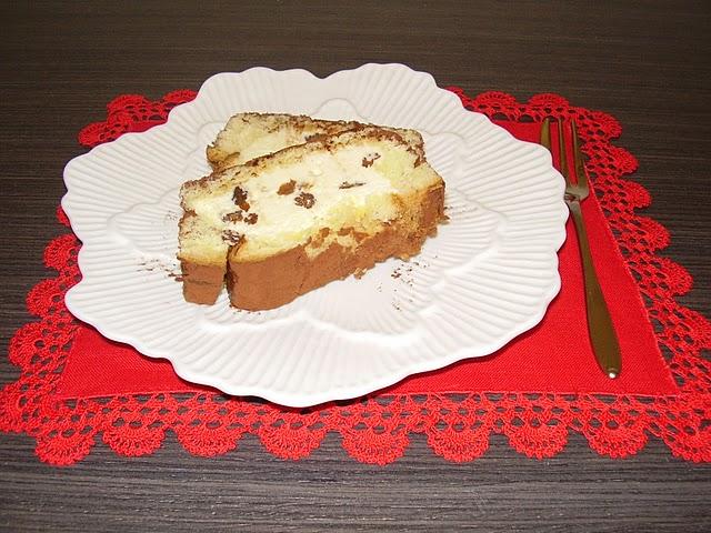 Mattonella di panettone con crema di mascarpone all'uvetta e rum Mattonella di panettone con crema di mascarpone all'uvetta e rum