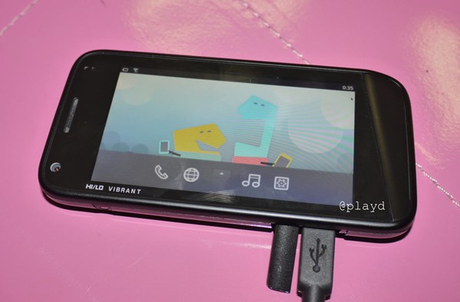 Il nuovo OS MeeGo su un cellulare Intel Atom! MeeGo phone