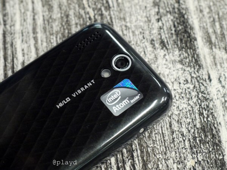 Il nuovo OS MeeGo su un cellulare Intel Atom! MeeGo phone back