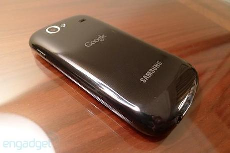 nexusshands8006 Google Nexus S: ecco le prime foto live ed un video