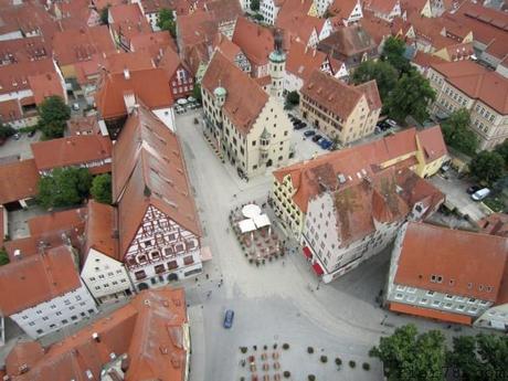 La Romantische Strasse in Germania Würzburg Schongau Rottenbuch Rothenburg Romantische Strasse Nördlingen Neuschwanstein Landsberg am Lech harburg germania Fussen Feuchtwangen Donauwörth Dinkelsbühl destinazioni Baviera Augusta Augsburg 