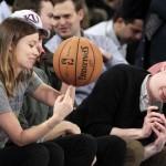 Olivia Wilde globetrotter alla partita di basket 06