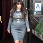 Kim Kardashian e il vestito fatto di gioielli03