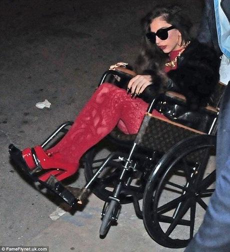 Lady Gaga sedia a rotelle