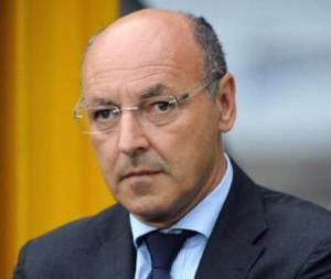 TURIN, ITALY - SEPTEMBER 16:  Juventus FC general manager Beppe Marotta looks on prior to the UEFA Europa League group A match Juventus FC and KKS Lech Poznan at Olimpico Stadium on September 16, 2010 in Turin, Italy.  (Photo by Valerio Pennicino/Getty Images)