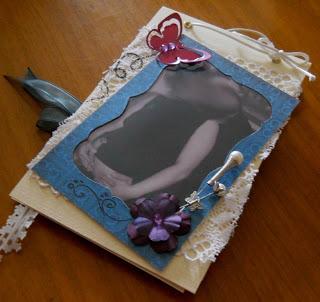 Un album scrap per gravidanza e un guestbook per Comunione con scatola