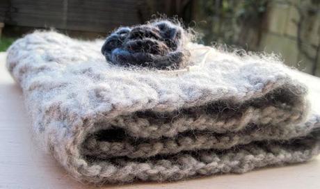 nonostante tutto mi godo il mio scaldacollo... nonostante tutto mi godo il mio scaldacollo...