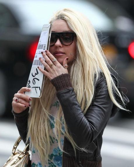 Amanda Bynes is the new Britney Spears