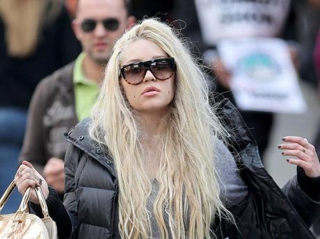 Amanda Bynes is the new Britney Spears