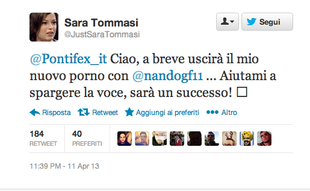 Sara Tommasi promuove il suo nuovo film tra conferenza stampa e tweet al Papa