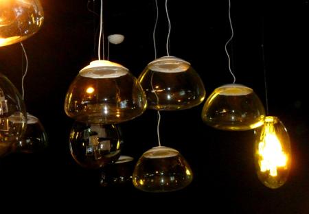 Fuorisalone 2013 - Aria, lampada e sospensione - Massimo Iosa Ghini alla Triennale di Milano, foto Elena Santoro