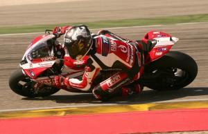 Superbike, Aragon: Checa ed Badovini hanno chiuso le prime qualifiche in 12sima e 14sima posizione Checa10302f