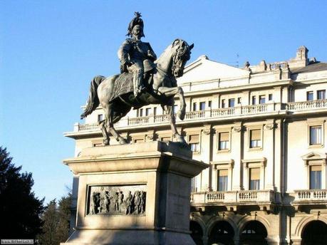 Novara l'ultima Piemontese sul confine Lombardo Novara l'ultima Piemontese sul confine Lombardo