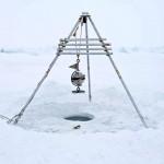 Save the Arctic Campaigners Plant Flag on Seabed Beneath North Pole08