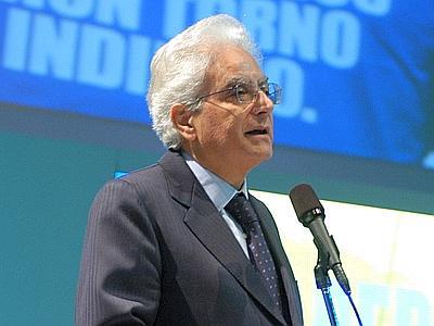 Grillo propone Rodotà, Bersani risponde con Mattarella-Violante-D’Alema-Amato: il PD è politicamente morto