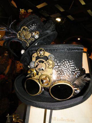 ARRIVA UNA NUOVA GRANDE MANIA NEL MODO DI VESTIRE: LO STEAMPUNK - 2014