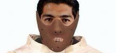 Ancora Suarez, questa volta morde l’avversario… Ancora Suarez, questa volta morde l’avversario…