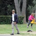 Alessandro Preziosi porta al parco la figlia Elena01