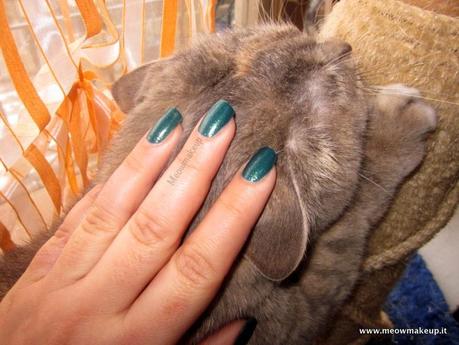 KIKO Fierce Spirit: Sun Pearl Nail Lacquer 428 River Green